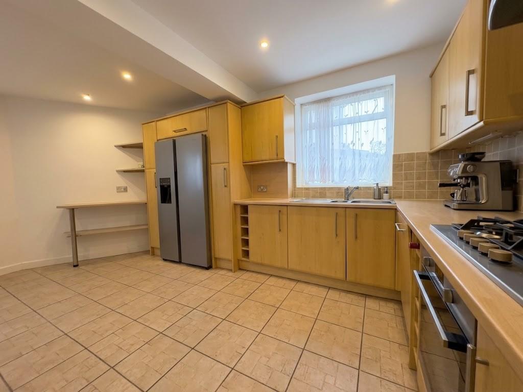 Marlborough Avenue, Edgware, HA8, Edgware